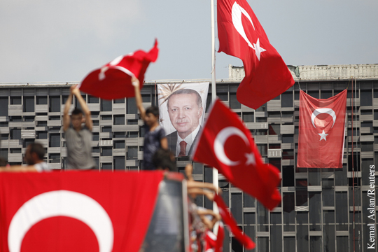 Эрдоган призвал граждан оставаться на площадях