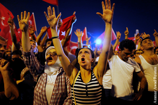 В Австрии назвали попытку переворота в Турции «непрофессиональной постановкой»