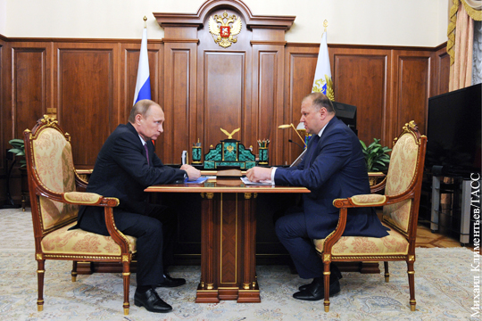Путин отправил в отставку губернатора Калининградской области Цуканова