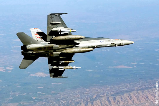 Истребитель F/A-18C морской пехоты США разбился в Калифонии