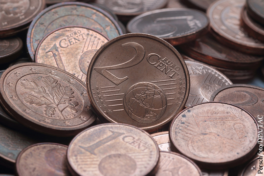 Евро впервые с начала лета превысил отметку 75 рублей