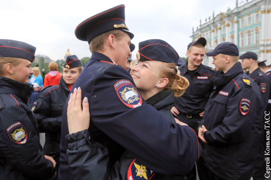 В МВД предложили перенести День полиции на июнь