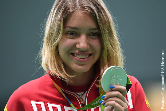 Бацарашкина принесла России вторую медаль Олимпиады
