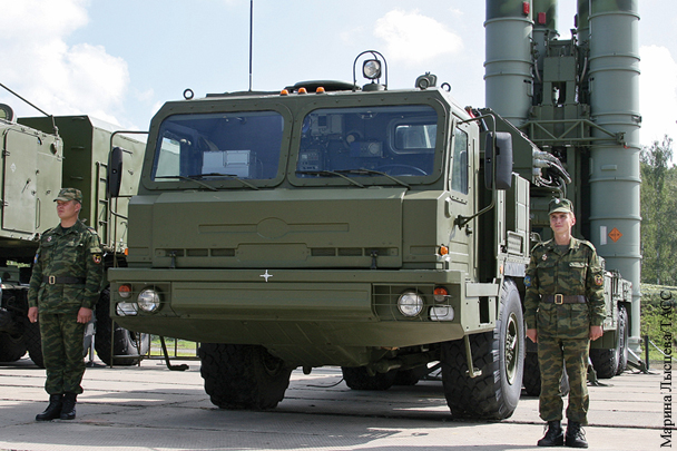 Ракетный полк в Крыму получил С-400