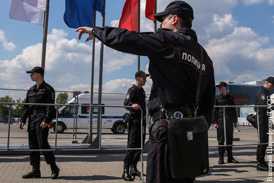 Полиция выявила участников массовой драки у московского ЦУМА