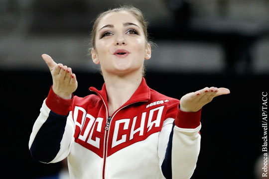Гимнастка Алия Мустафина выиграла золото на Олимпиаде в Рио