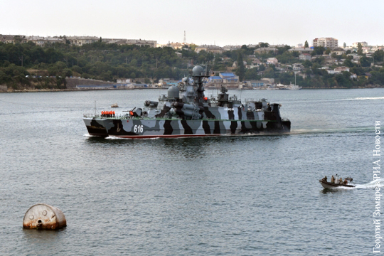Корабли Черноморского флота направились в Крым на учения