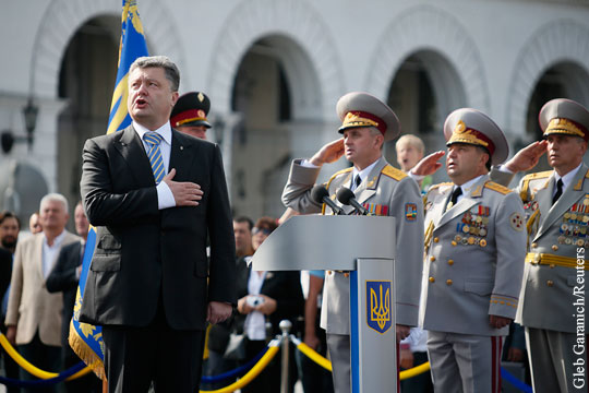 Порошенко: Парад в Киеве покажет врагу мощь украинской армии