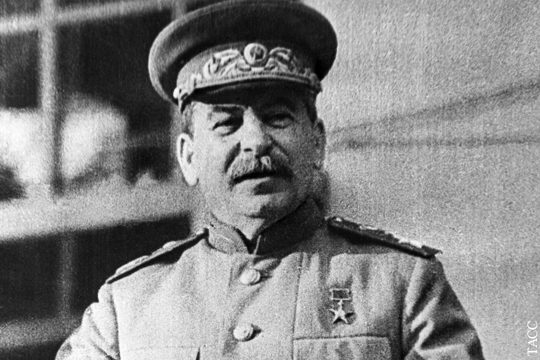 Опрос: Сталина считают великим вождем 30% украинцев