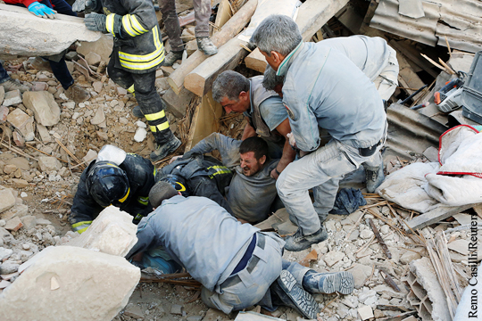 Число жертв землетрясения в Италии возросло до 38 человек