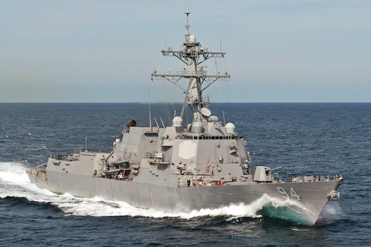 Пентагон сообщил о перехвате иранскими военными катерами эсминца США