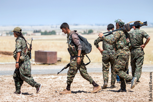 Курды начали отступление на восток от Евфрата