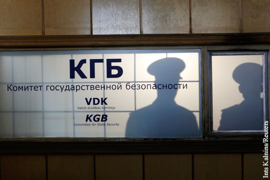 СМИ: Из страха перед Москвой власти Латвии берут на вооружение методы КГБ