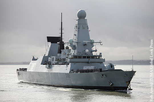 Британия направит в Персидский залив эсминец для поддержки операции против ИГ