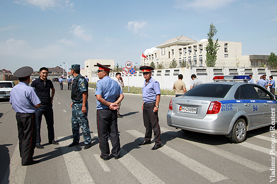 Кабмин Киргизии признал взрыв у посольства Китая терактом