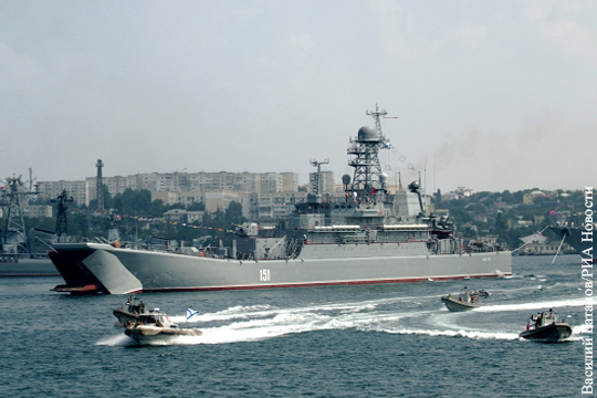 Корабли Черноморского флота высадили десант на полигоне в Крыму