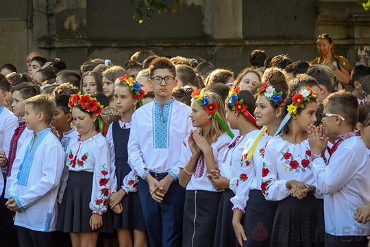 СМИ: Школьников в Одессе принудили сдавать деньги на «спецоперацию» вместо цветов учителям