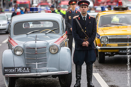 Парад городской техники в Москве установил рекорд по числу машин (видео)