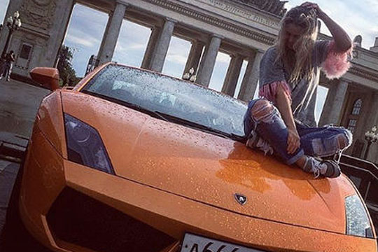 Автор ролика о лихачившем в Москве Lamborghini удалила свой блог