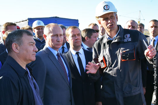 Путин посетил стройку Крымского моста