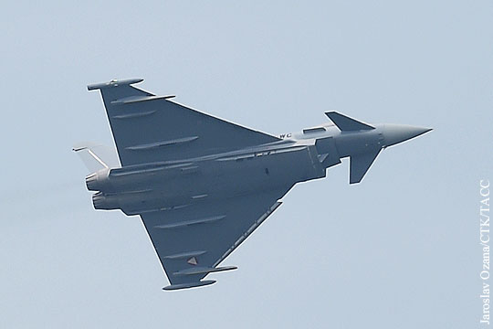 Британия заявила о вылете истребителей Typhoon для сопровождения российских Ту-160