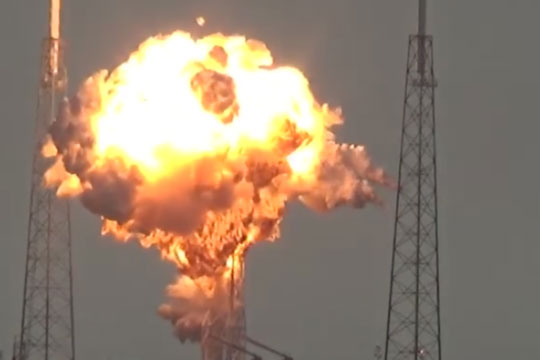 Специалисты SpaceX выяснили причину взрыва ракеты Falcon на стартовой площадке