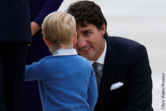 Трехлетний принц Джордж отказался «дать пять» премьеру Канады (видео)