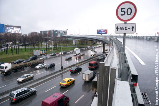 Власти Москвы запланировали обсудить с жителями снижение скорости до 50 км в час