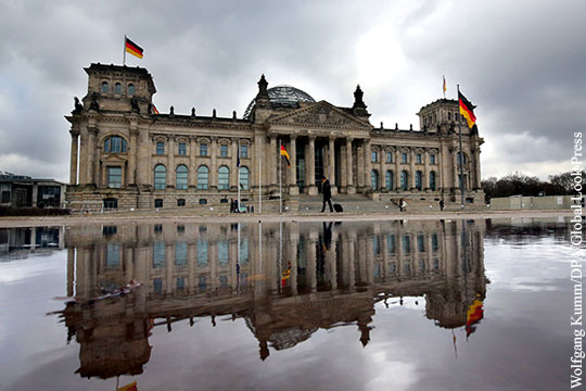 «СМИ очень сильно действуют на психику немецких политиков»