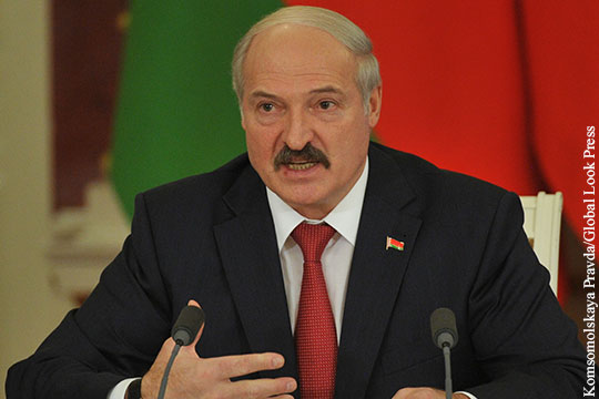 Лукашенко пообещал не позволить оппозиции лепить из России образ врага