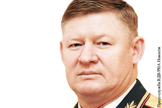 Андрей Сердюков официально назначен командующим ВДВ
