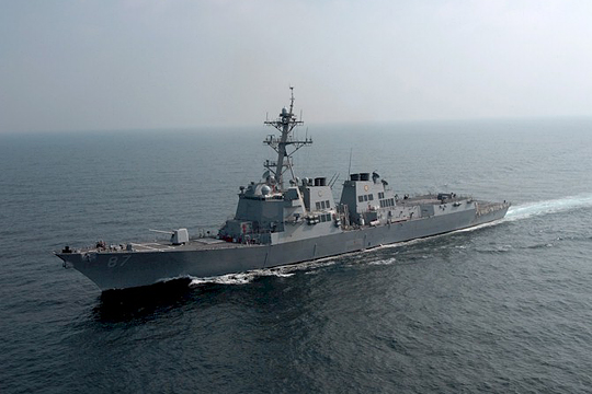 Военный корабль США вновь подвергся ракетному обстрелу с территории хуситов в Йемене
