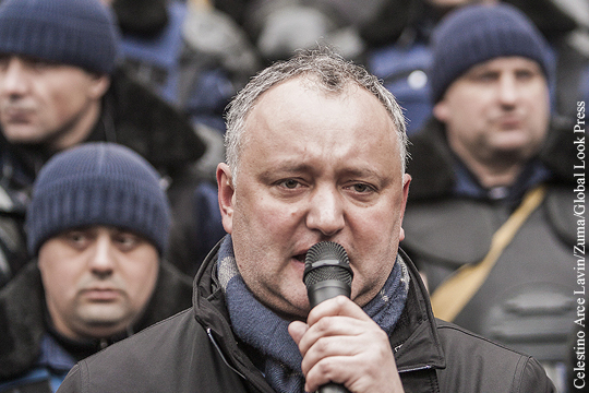 Лидер президентской гонки в Молдавии признал Крым российским
