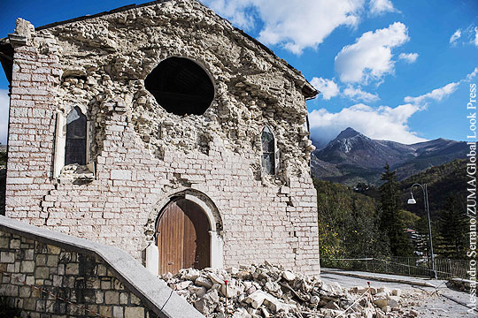 Разрушения после землетрясения зарегистрированы в 100 городах Италии