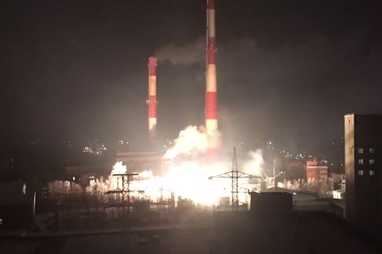 Мурманск остался без света из-за взрыва на подстанции (видео)