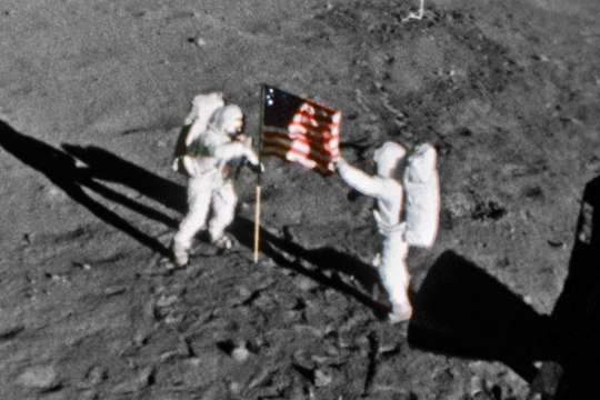 США задумались о возвращении на Луну в составе международной коалиции