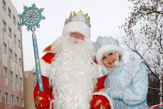 Дед Мороз и Снегурочка попали под декоммунизацию на Украине