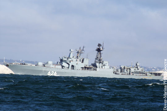 «Вице-адмирал Кулаков» отбуксировал рыболовецкое судно Украины к Криту
