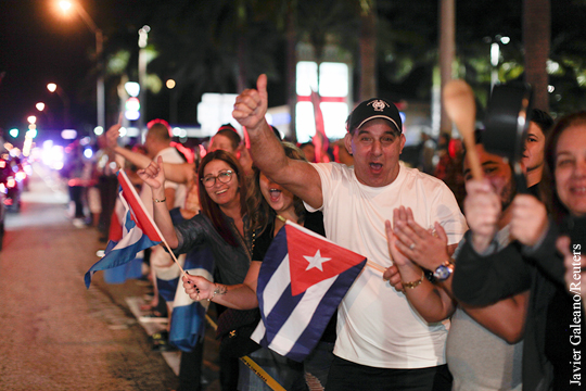 Перебравшиеся в Майами кубинцы обрадовались смерти Кастро (видео)