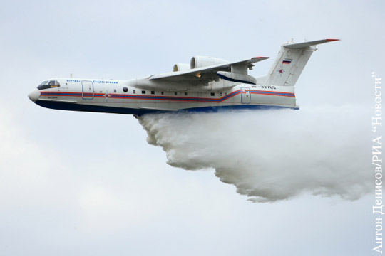 Авиация МЧС предотвратила распространение новых пожаров в сторону Хайфы