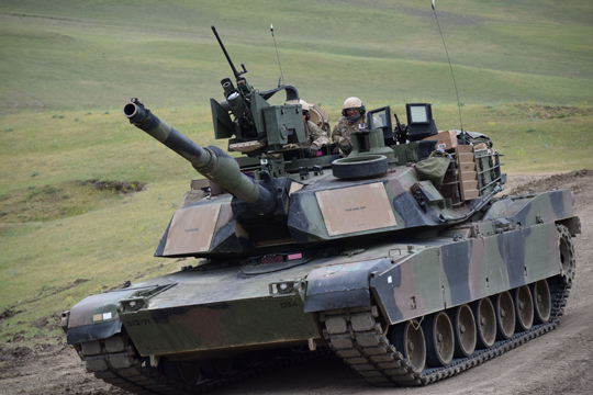 Западные СМИ: США возвращают танки в Европу из-за «напористой России»