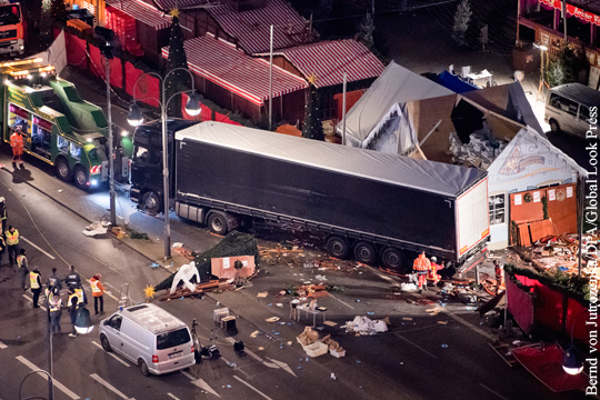 Польский водитель грузовика в Берлине пытался помешать террористу