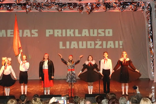 В Литве раскритиковали организаторов концерта в советском стиле