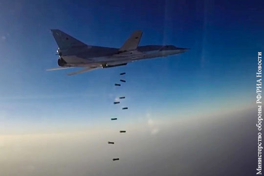 Дальние бомбардировщики России атаковали объекты ИГ в Сирии