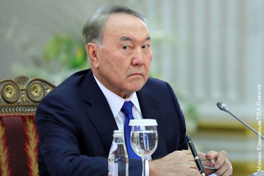 Назарбаев объявил о намерении поделиться полномочиями с парламентом и кабмином