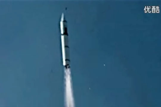 Китай испытал ракету с 10 боеголовками