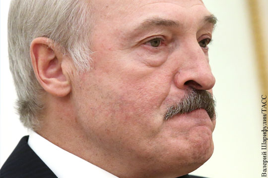 Лукашенко обвинил Россию в нарушении договоров из-за восстановления погранзон