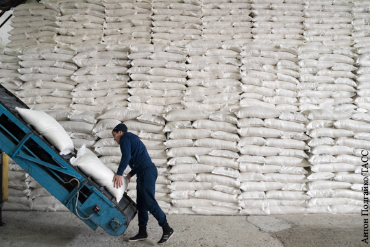 СМИ: Из крупнейшего импортера сахара Россия быстро превращается в экспортера