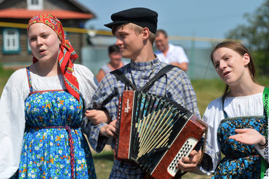 Многие украинские исполнители песен перешли на русский ради «выживания»