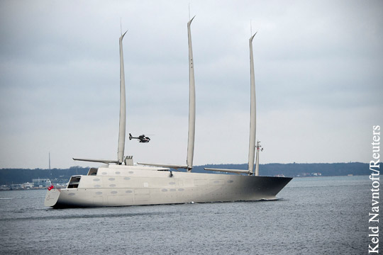 В Гибралтаре арестовали крупнейшую в мире парусную яхту российского миллиардера